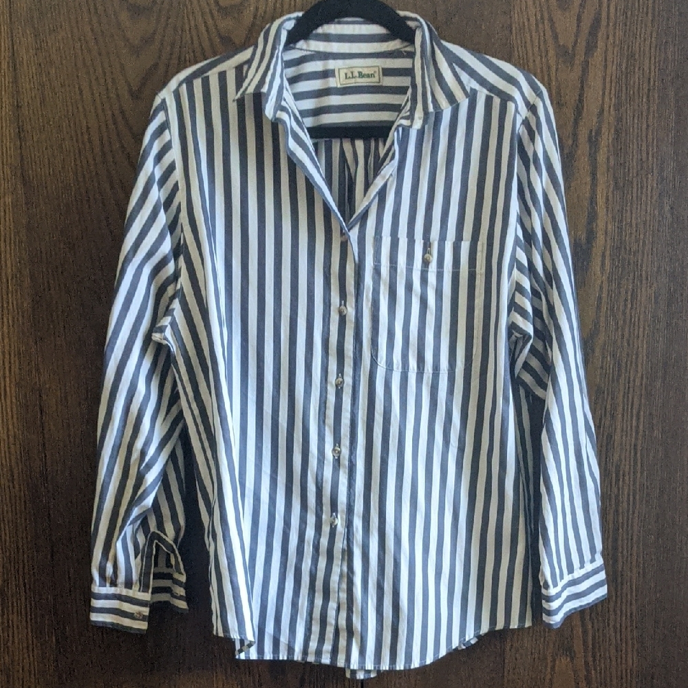 Vintage L.L. Bean Women's Blue Striped Shirt